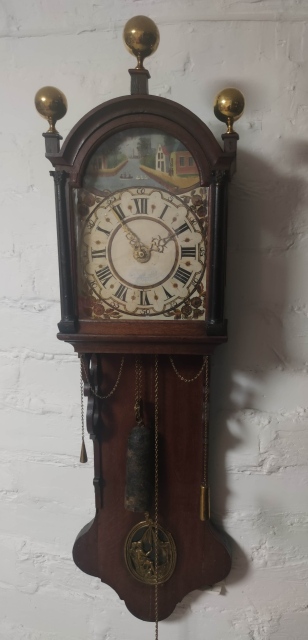  Zegar fryzyjski  antyk sprawny z kalendarzem i budzikiem   cena 1900zł