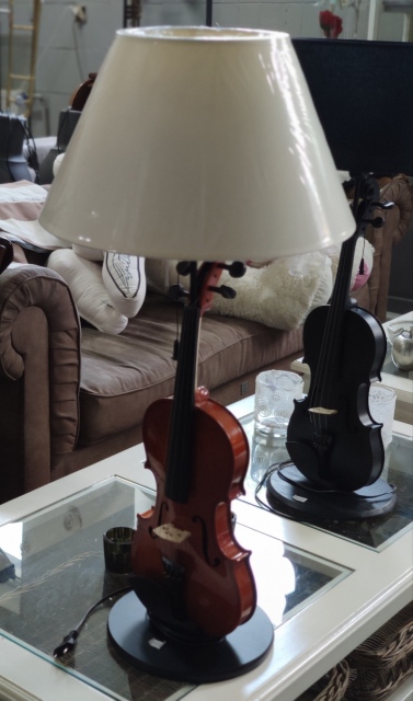 Lampa z prawdziwych skrzypiec  cena 950 zł 