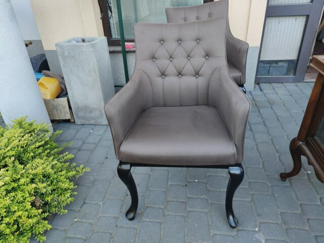 Krzesło- fotel 6 szt 2100 zł
