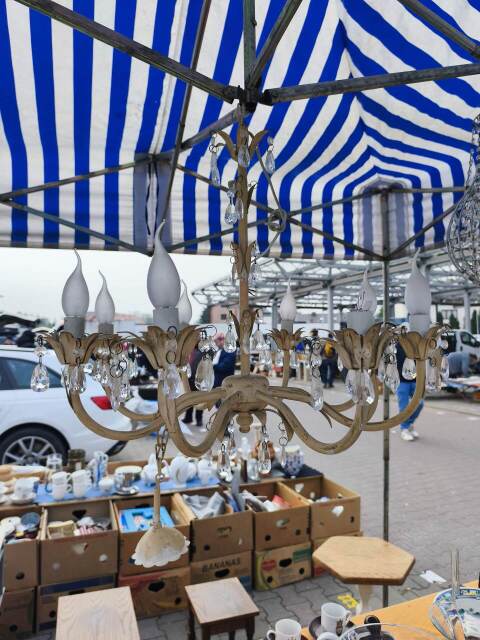 Lampa z kryształkami cena 350 zł 
