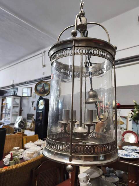 Lampa ma 4 żar&oacute;wki solidna  cena 890 zł