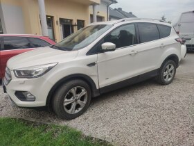 Uszkodzenie na błotniku . Błotnik dokładam w tym kolorze 